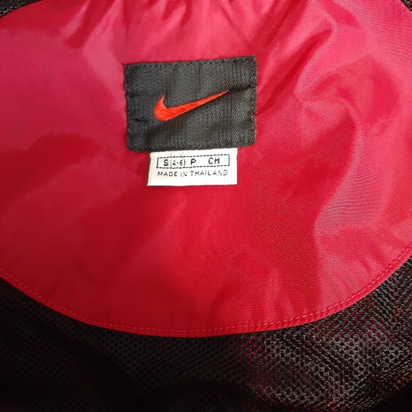 NEW Nike Red jacket windbreaker Size S - Picture 8 of 12